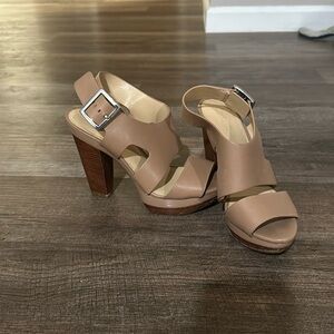 AUTHENTIC MICHAEL KORS PLATFORM HEELS